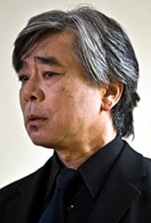 デニス・アキヤマ(Denis Akiyama)