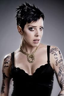 ビフネイクド(Bif Naked)