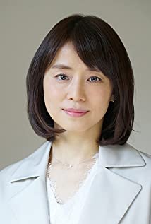 石田ゆり子(Yuriko Ishida)