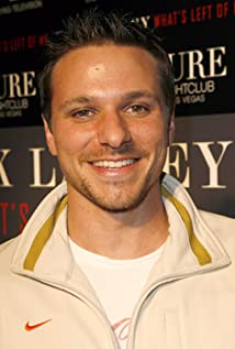 ドリュー・ラシェイ(Drew Lachey)